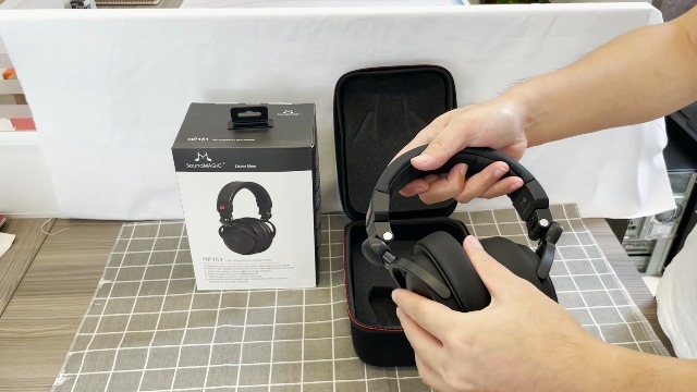 Amazon.com: SoundMAGIC HP151 Over-Ear Wired Headphones for